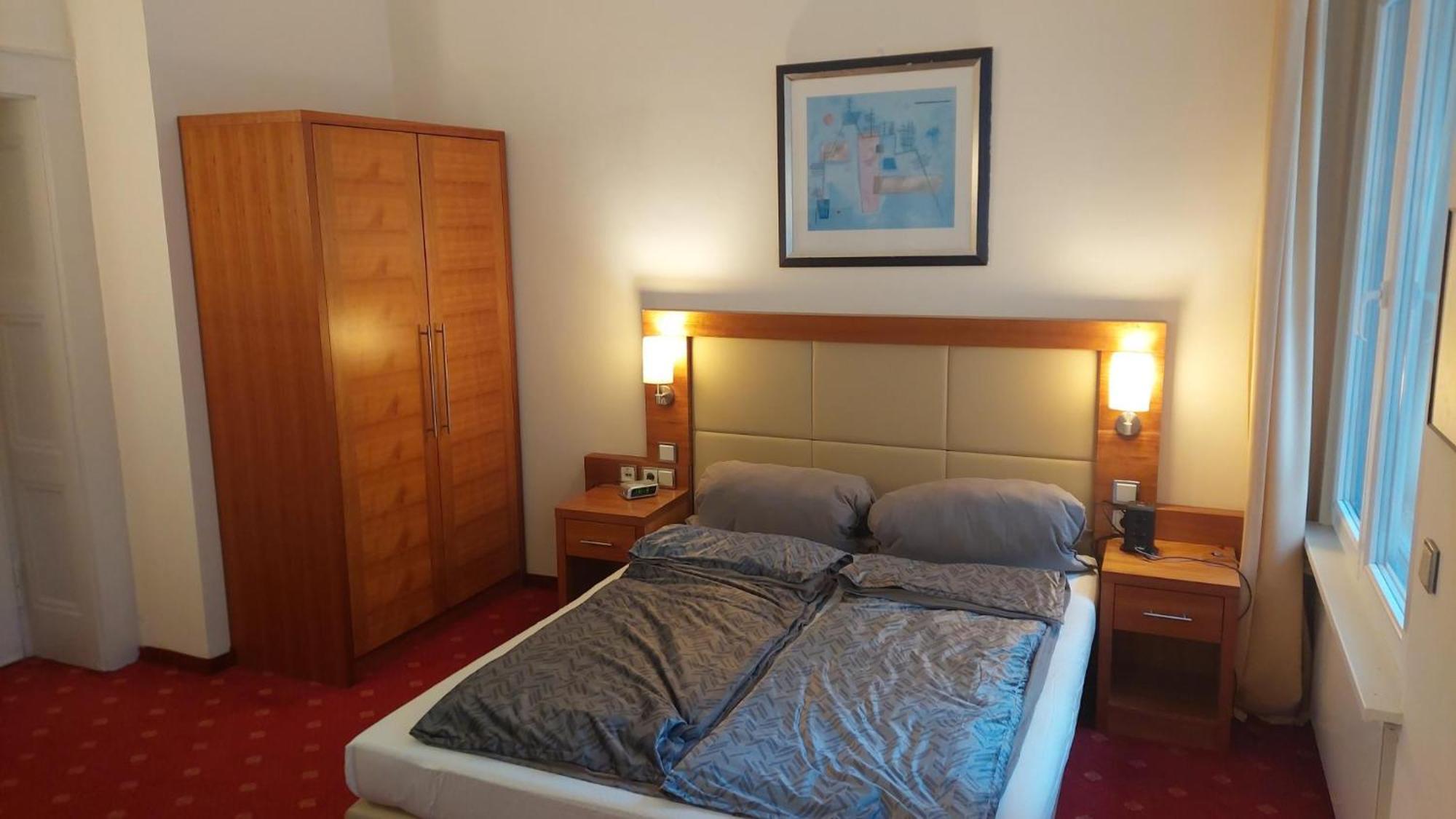 Die Villa, Zimmer 17, Dz เลเวอร์คูเซน ภายนอก รูปภาพ